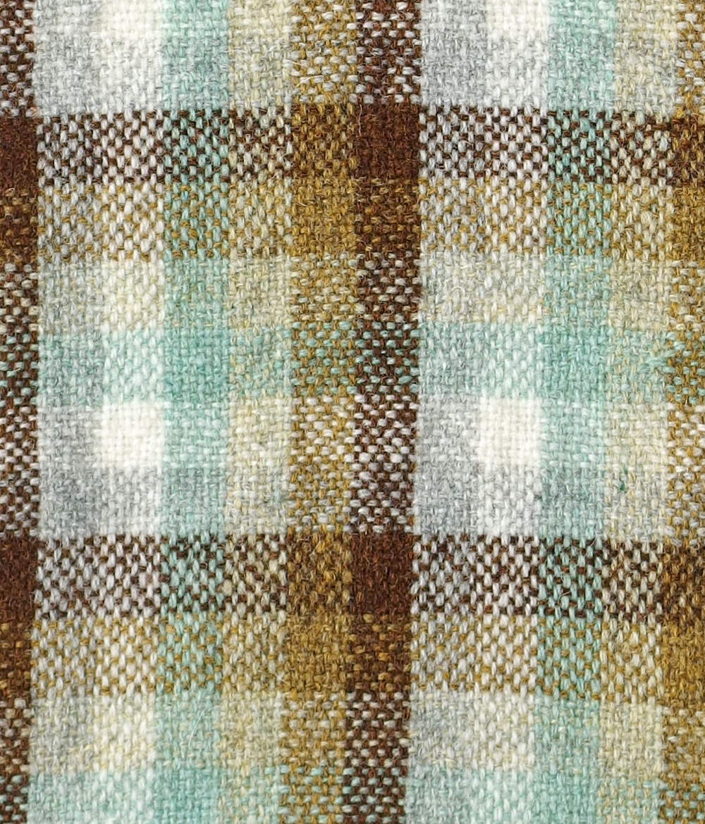 woven fabric using same warp and weft stripes